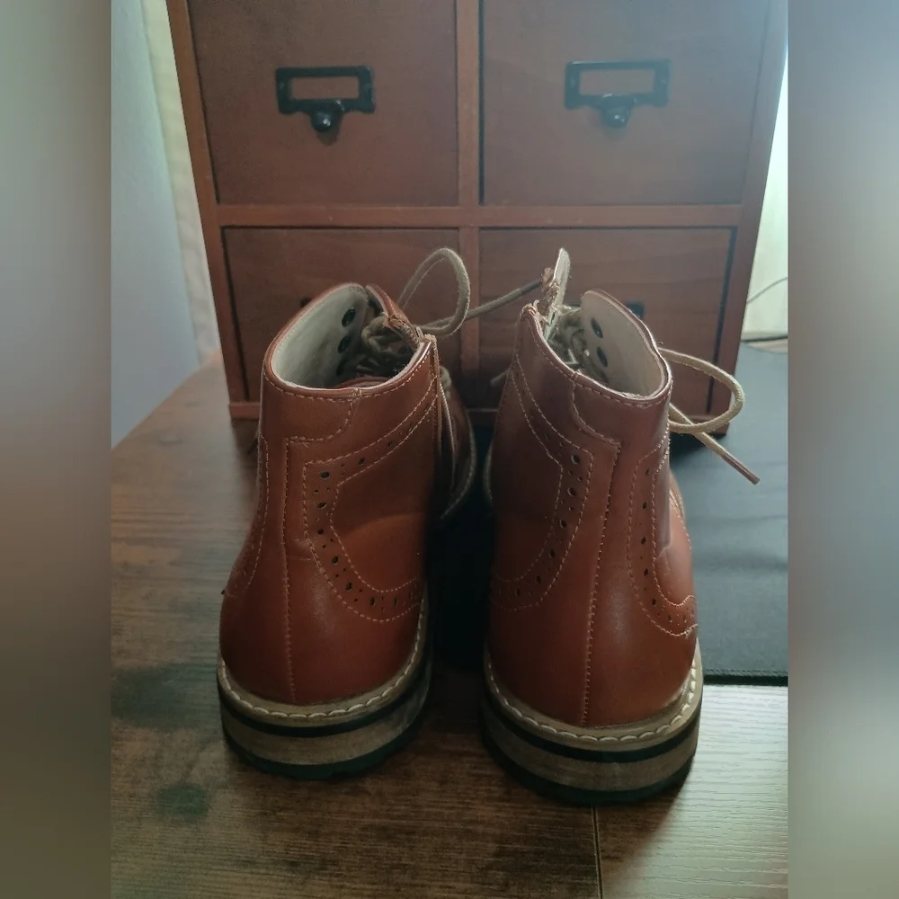Bruno Marc Men's Brown Leather Brogue Boots_ Like New_ 8.5